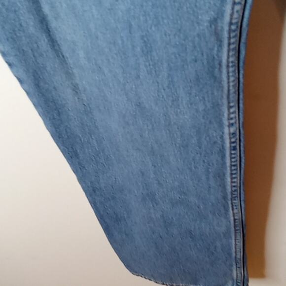 Levi 550 men's size 42X32 relaxed fit denim jeans. Athleisure - Picture 4 of 10